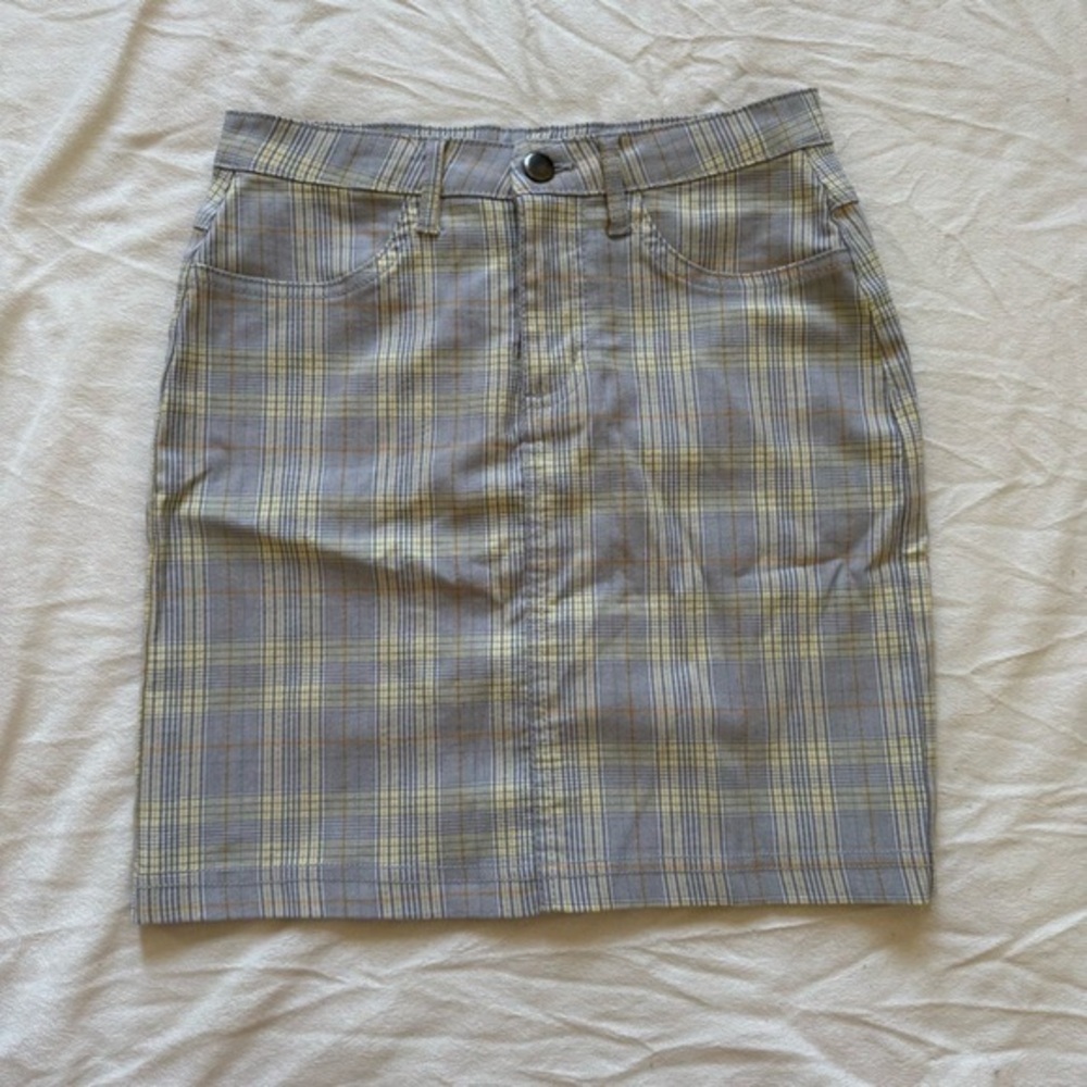 Classic Plaid Pencil Skirt in Gray and Yellow - Picture 4 of 4